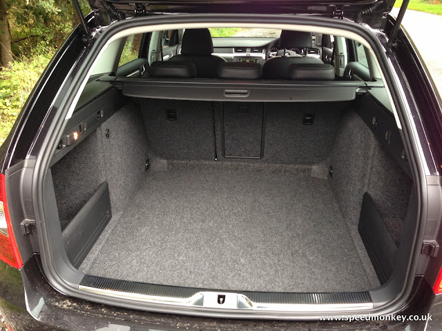 Skoda Superb Elegence Greenline III Estate boot