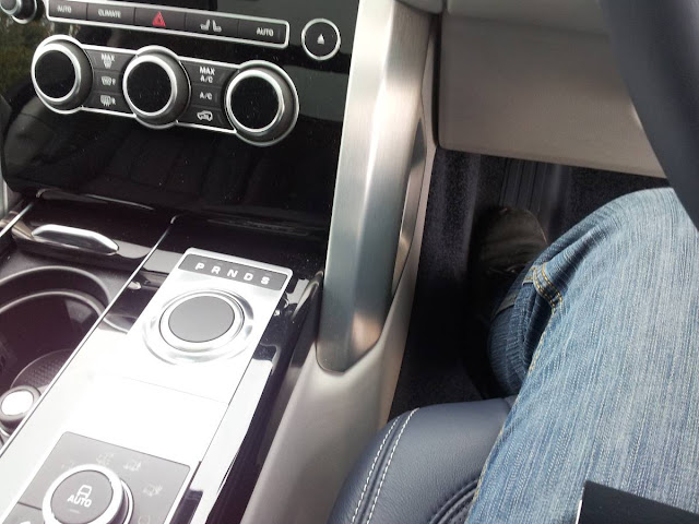 The new Range Rover's annoying grab handle