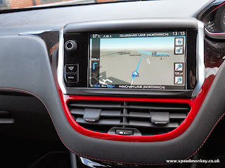 2013 Peugeot 208 GTI touchscreen