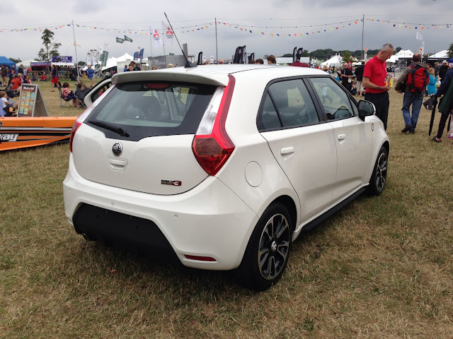 MG3 rear