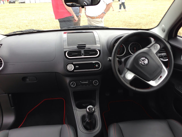 MG3 dash