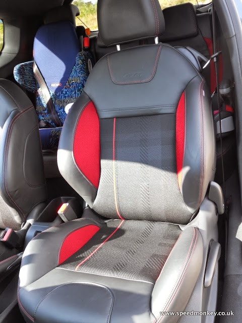 2013 Peugeot 208 GTI seats