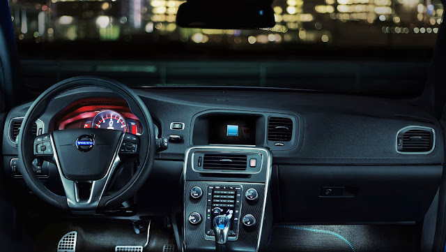 Volvo V60 Polestar interior