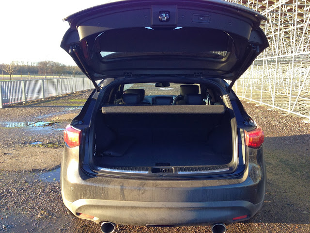 Infiniti QX70 boot