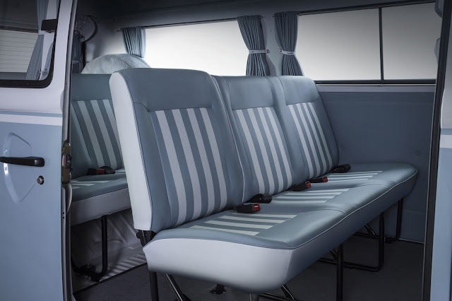 VW Kombi Last Edition interior
