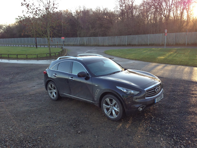 Infiniti QX70