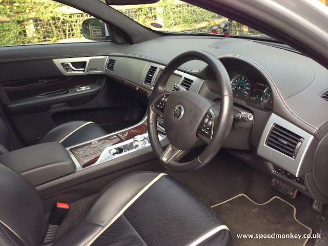 Jaguar XF Sportbrake S Portfolio interior