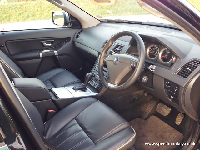 Volvo XC90 SE Lux interior
